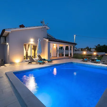 Three-bedroom In Cetinici * Orbanići