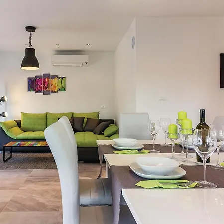 Three-bedroom In Cetinici * Orbanići